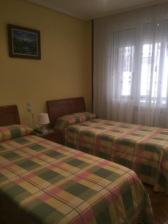 Pension A-Madrid Santander Room photo